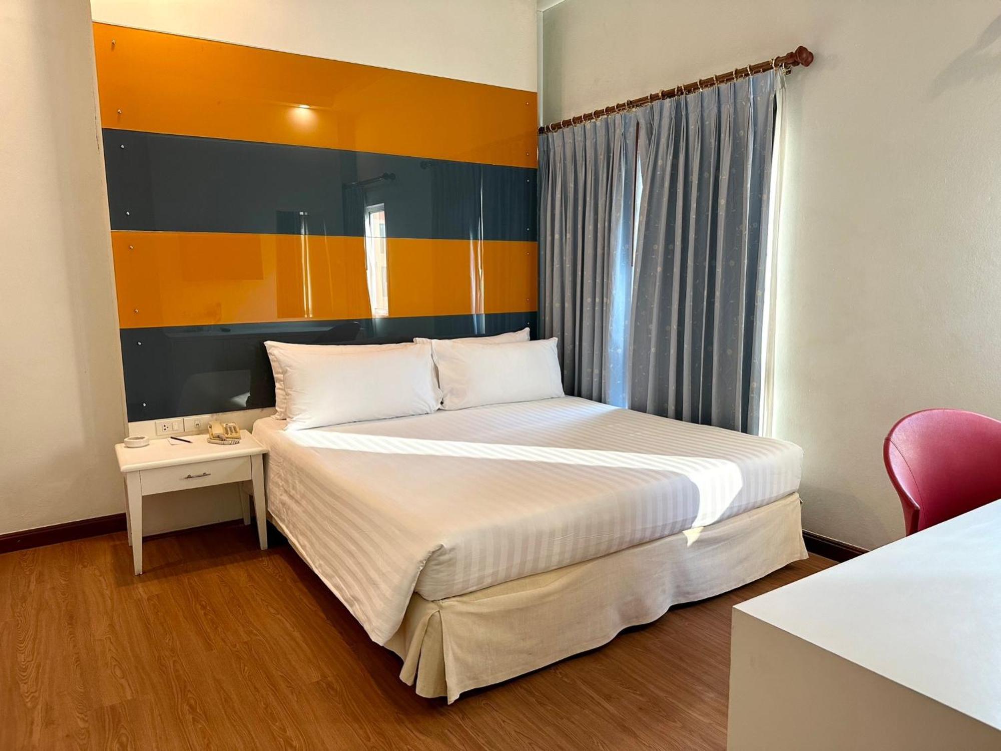 Calypzo Bangkok Hotel Ngoại thất bức ảnh