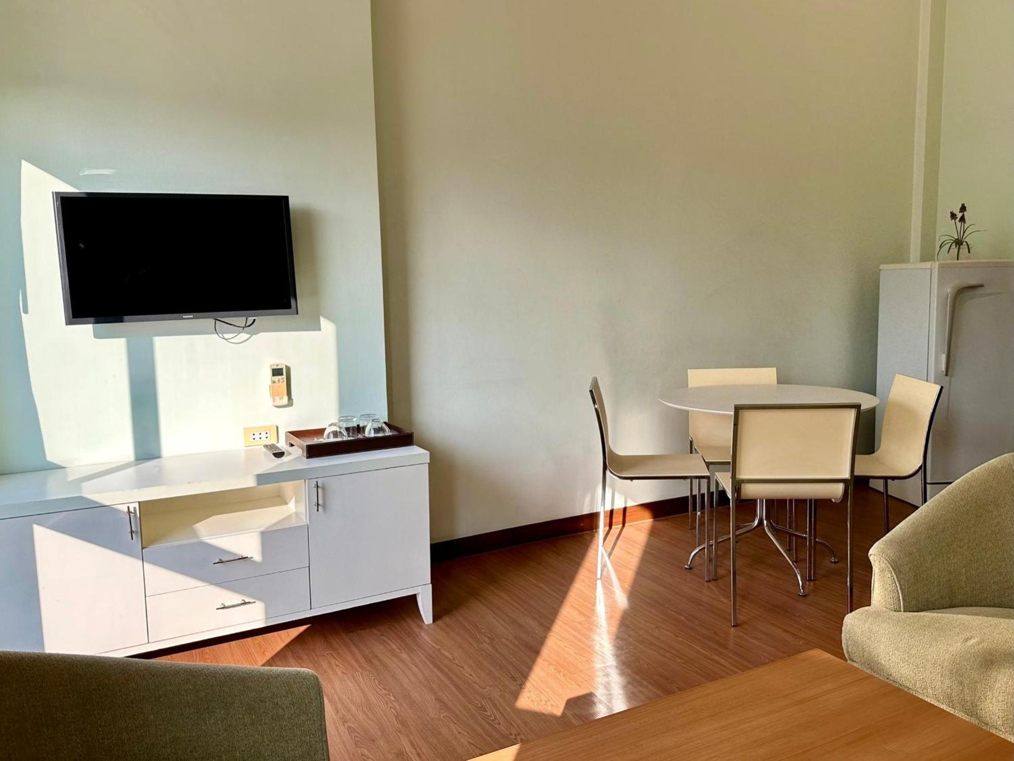 Calypzo Bangkok Hotel Ngoại thất bức ảnh